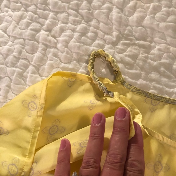 Beautiful cold shoulder blouse - Picture 4 of 7